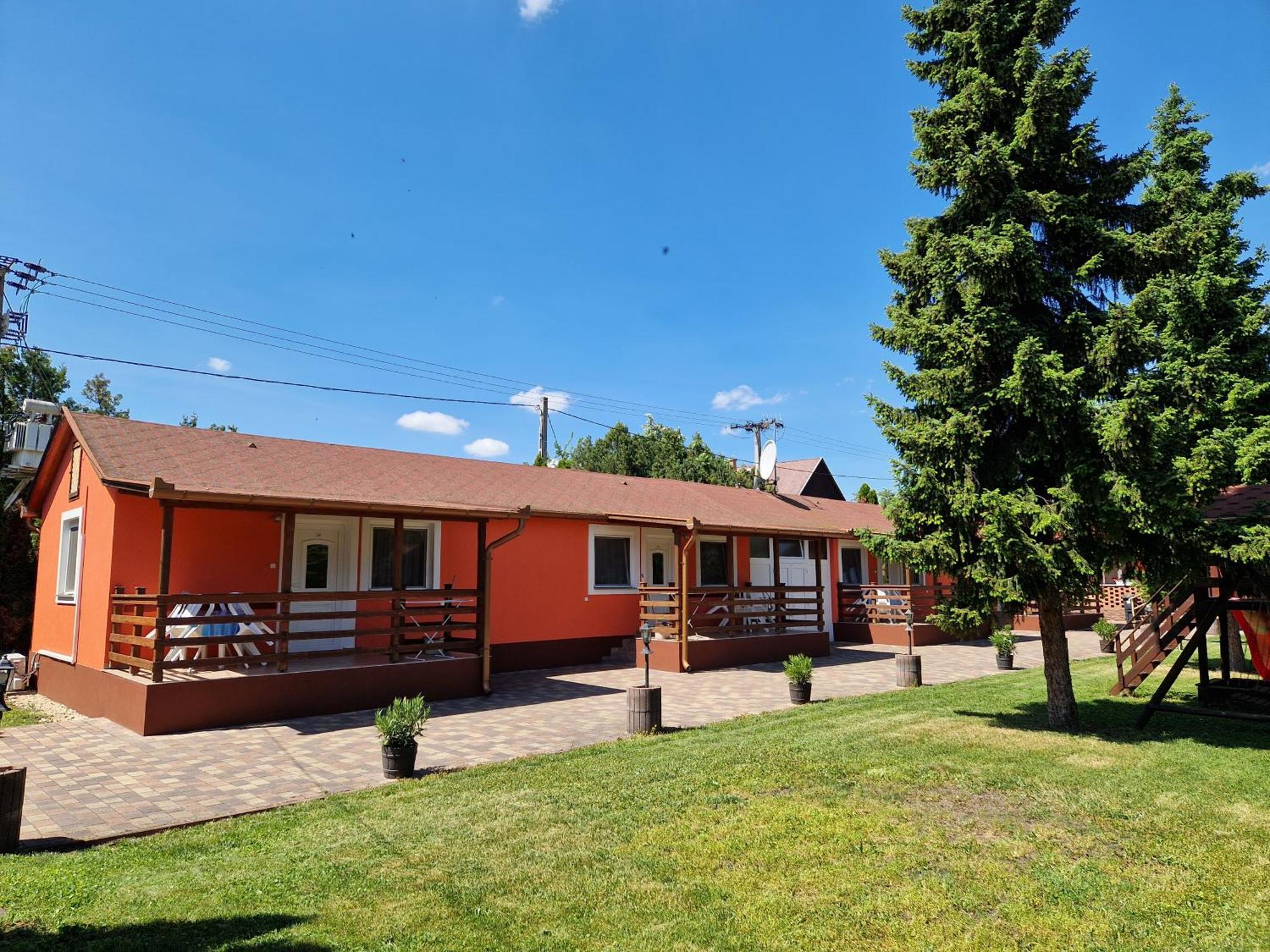Boglarka Apartmanhaz Mezőkövesd Exterior foto