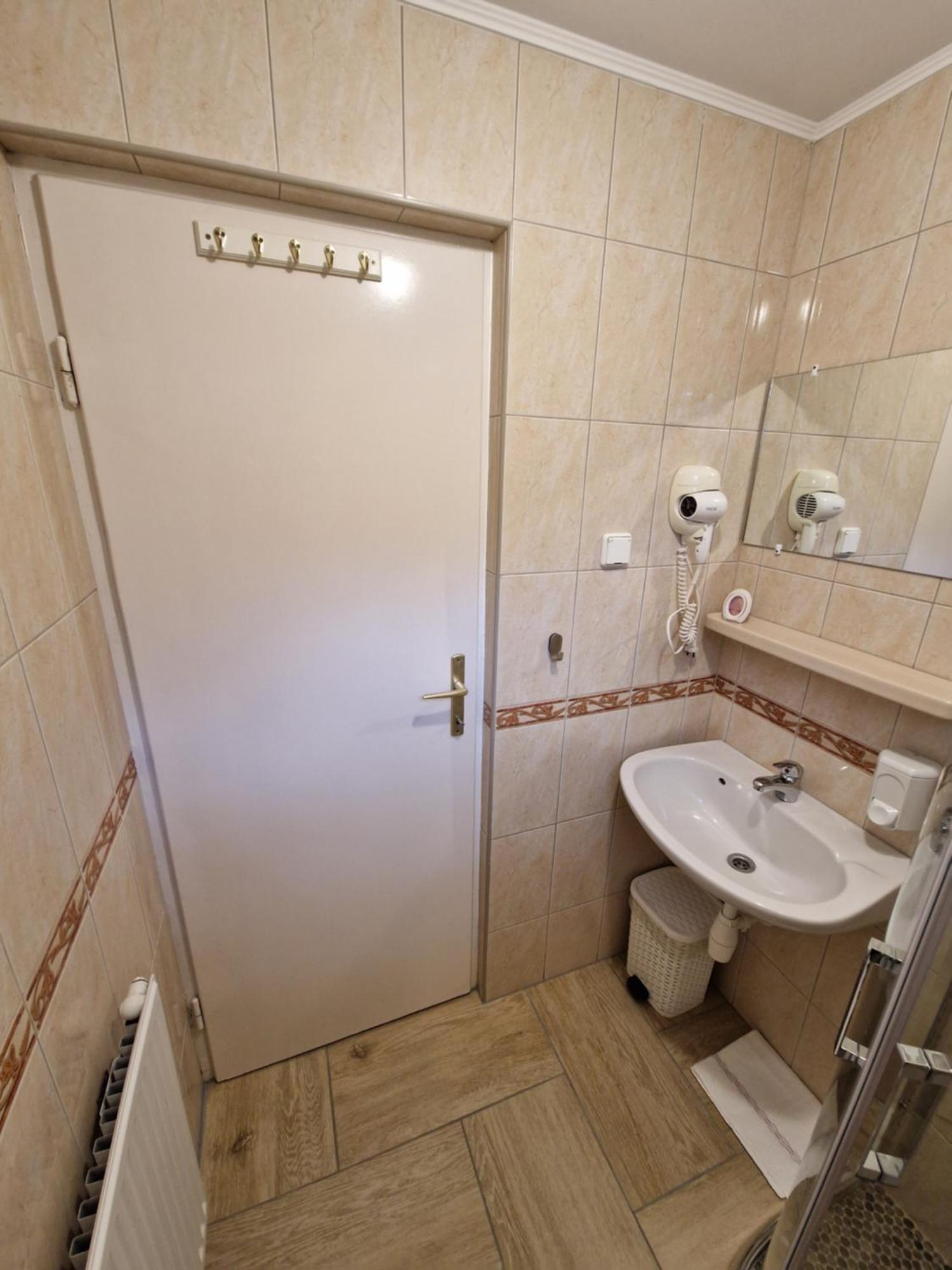 Boglarka Apartmanhaz Mezőkövesd Exterior foto