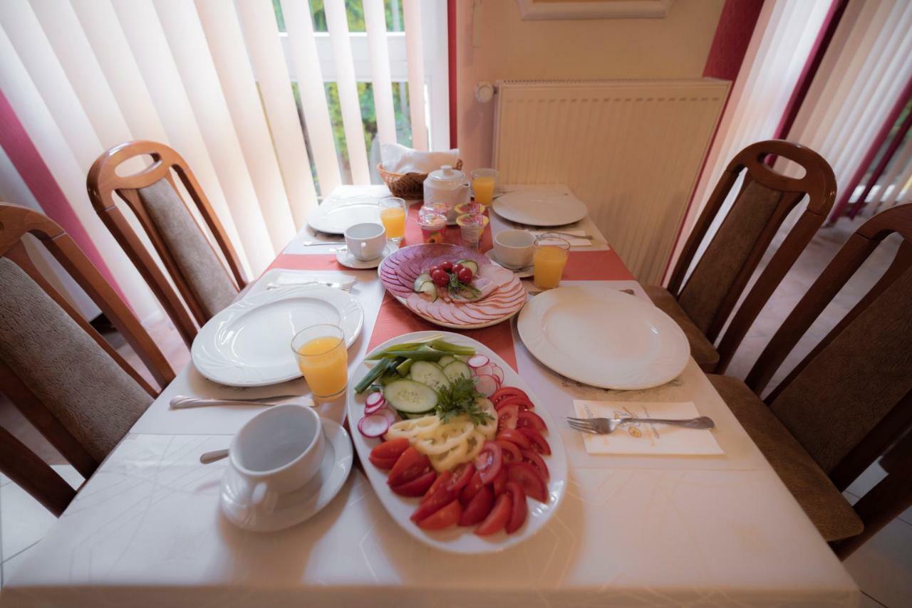 Boglarka Apartmanhaz Mezőkövesd Exterior foto